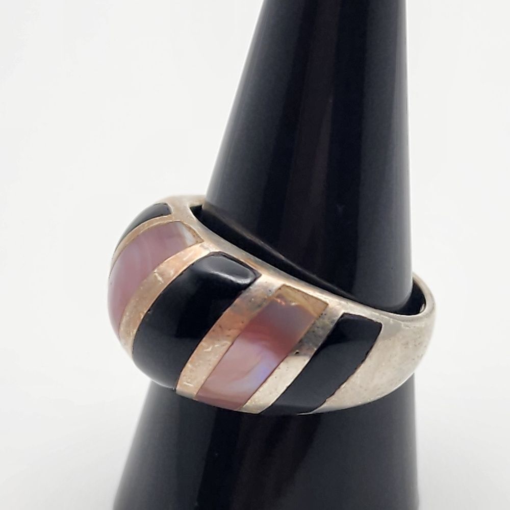 Ken Craft Sterling Silver Mother of Pearl & Onyx Inlay Ring (10) - Picture 2 of 8